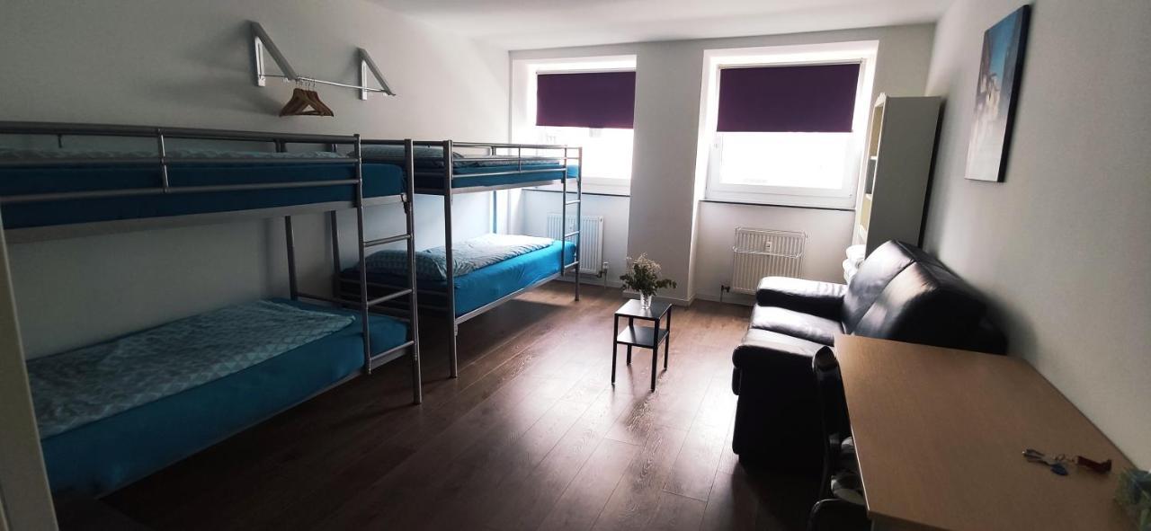 Full Flat 3 Bedrooms Saarbrucken Center -11 People Ngoại thất bức ảnh